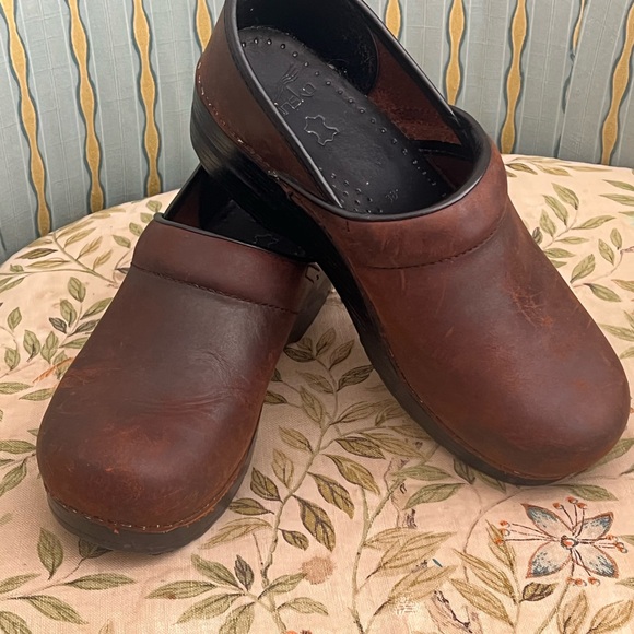 Dansko Shoes - Brown Leather Clog Shoes 38